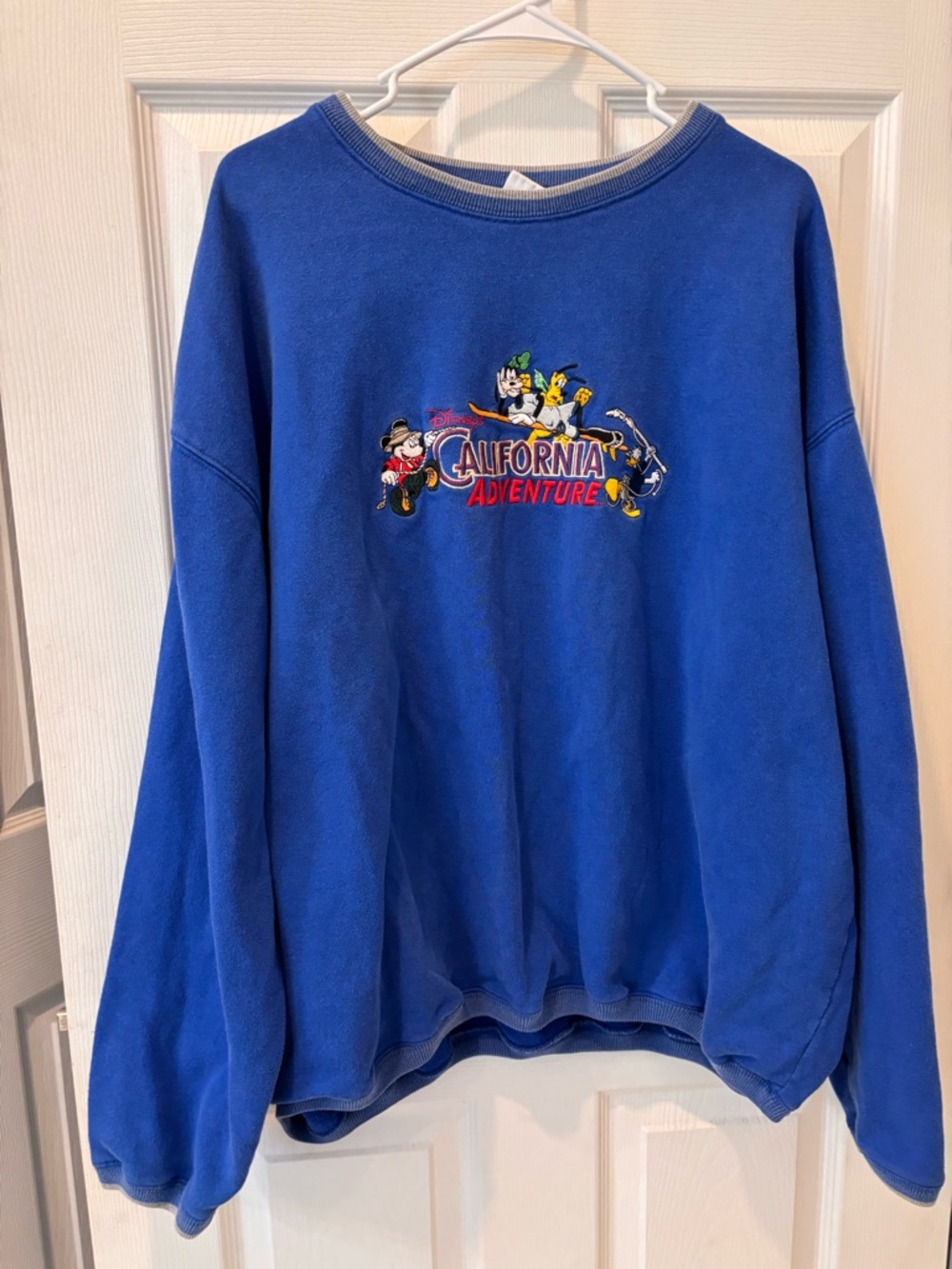 Disney Land Resort Vintage California‎ Adventure Blue Crewneck Sweatshirt